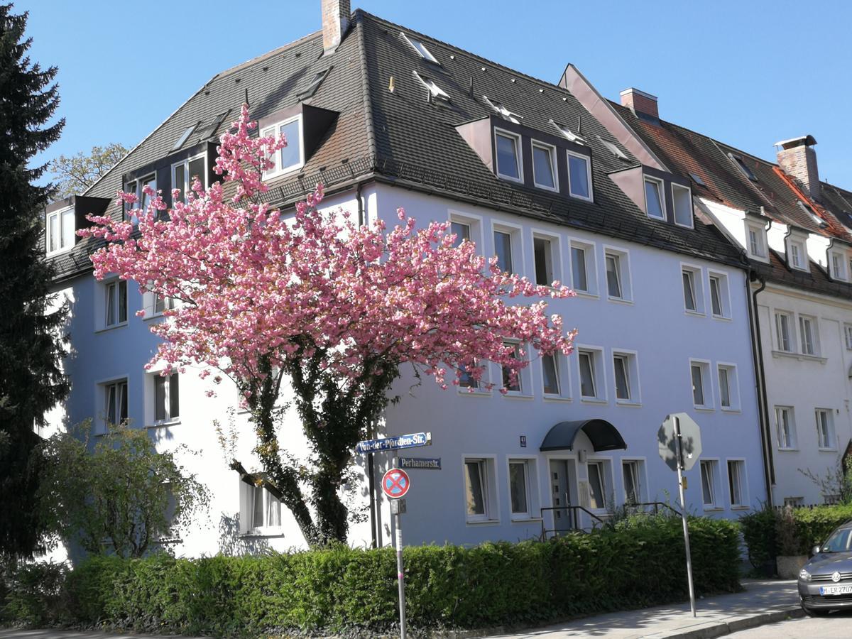 Boardinghouse Munchen-Laim Hotel Buitenkant foto